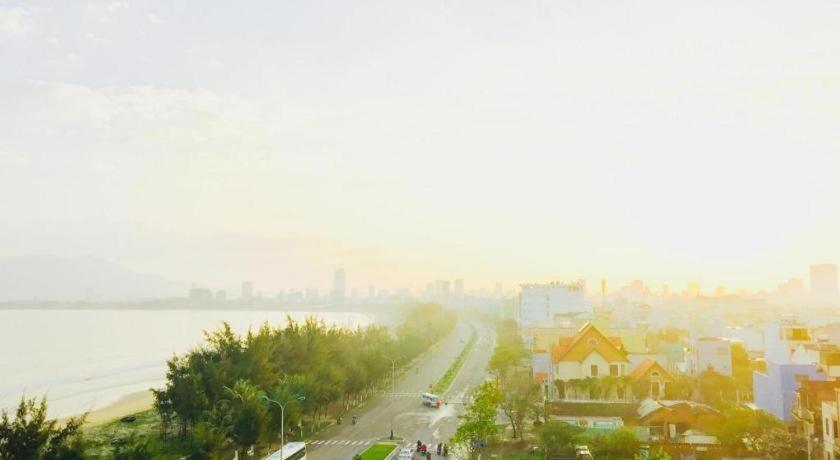 Whale Ocean View Hotel Da Nang Zewnętrze zdjęcie